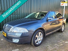 Skoda Octavia - 1.6 FSI Tour AIRCO