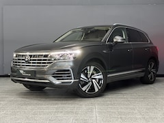 Volkswagen Touareg - 3.0 TSi eHybrid 4MOTION HUD|Pano|Leder|Trekhaak|ACC|Nightvision