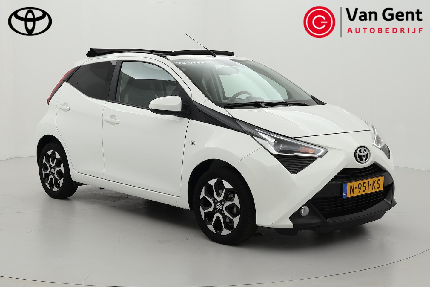 Toyota Aygo - 1.0 VVT-i x-joy cabrio | Elektrisch vouwdak | Apple Carplay / Android Auto | Clima | Camer - AutoWereld.nl
