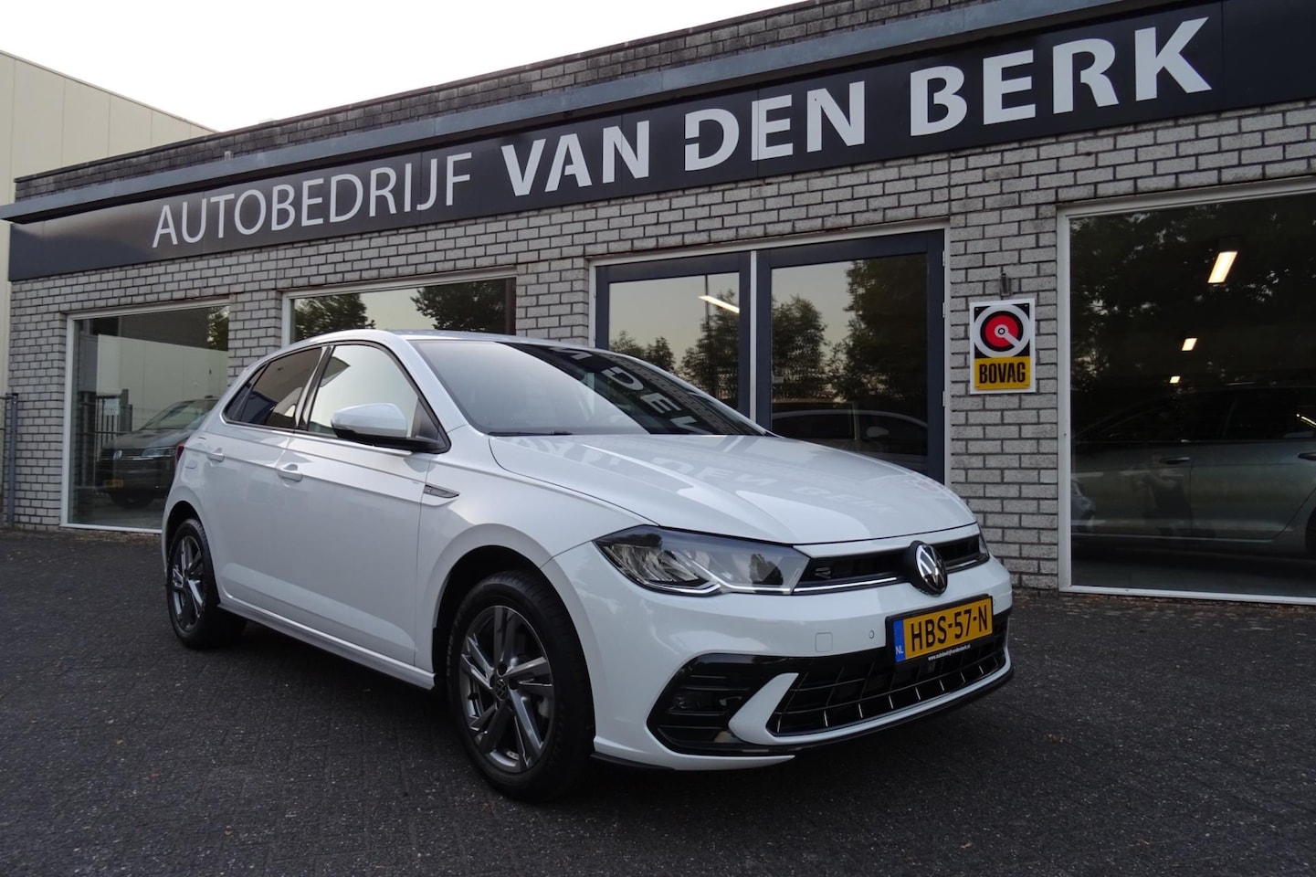 Volkswagen Polo - 1.0 TSI R-Line Business 81Kw DSG, IQ, Virtual - AutoWereld.nl