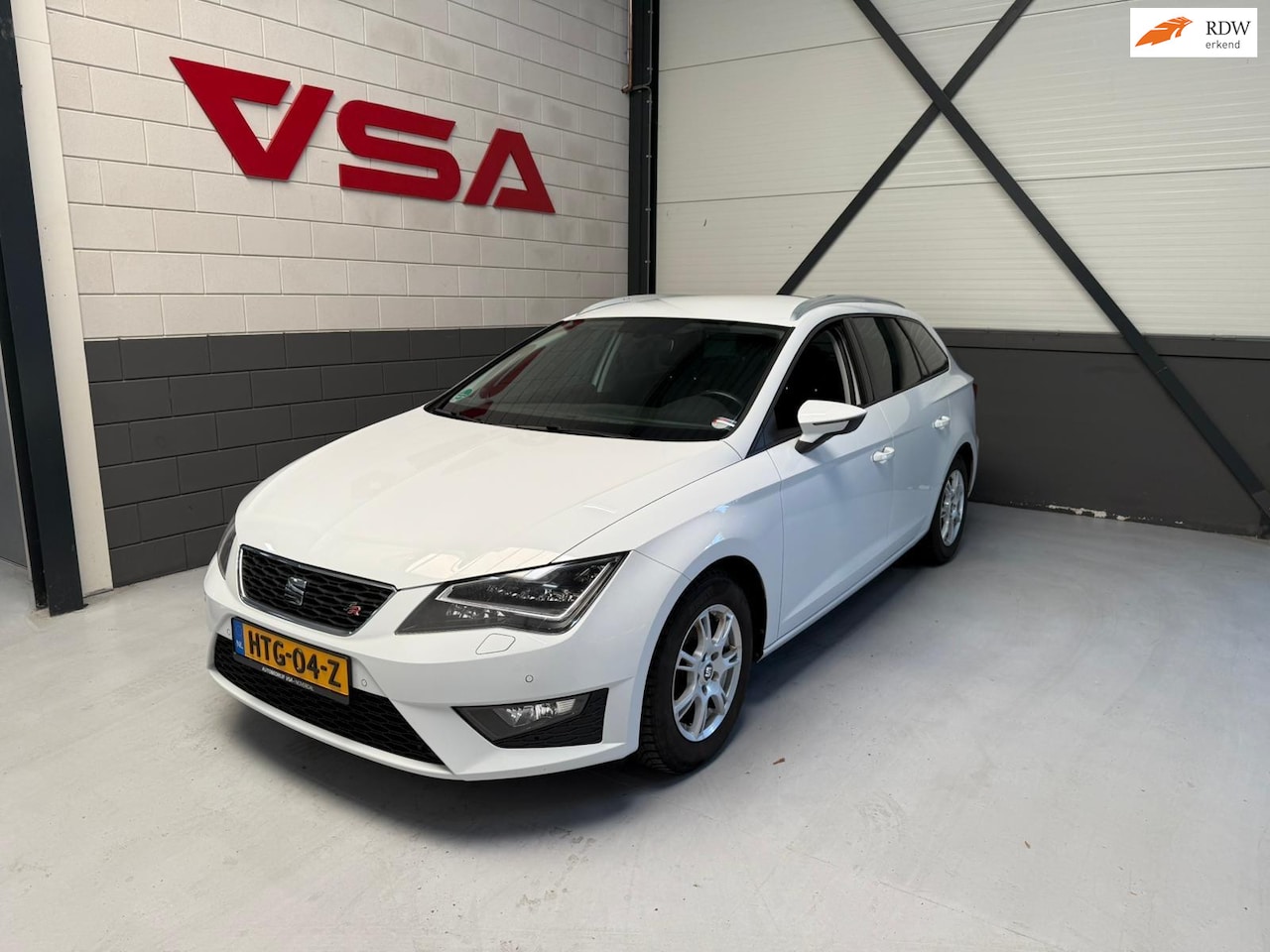 SEAT Leon ST - 1.4 EcoTSI FR Connect - AutoWereld.nl