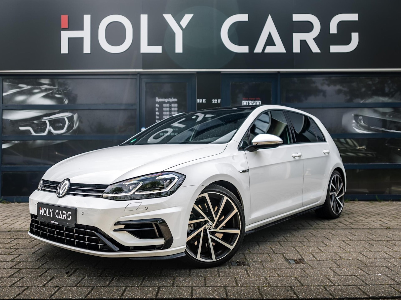 Volkswagen Golf - 7 2.0 TSI 4Motion R | Pano | Virtual | Camera | ACC - AutoWereld.nl