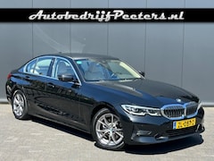 BMW 3-serie - 320i Sport Line 1e eigenaar Leder Navi LED Sportstoel e.Trekhaak