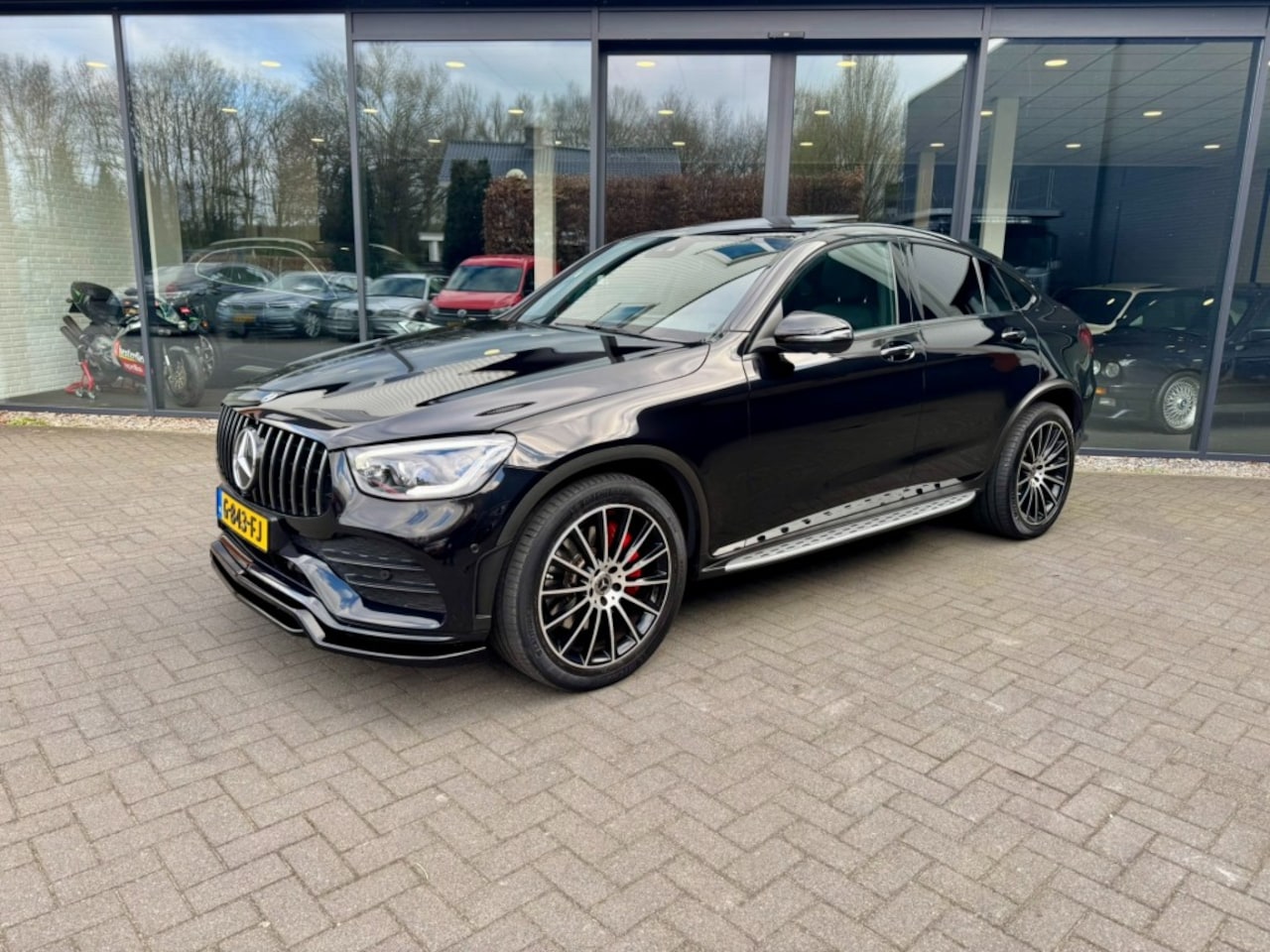 Mercedes-Benz GLC-klasse Coupé - 200 AMG-Line Facelift!,Schuifdak,LED,Burmester,Leer,Digi Dash,Am - AutoWereld.nl