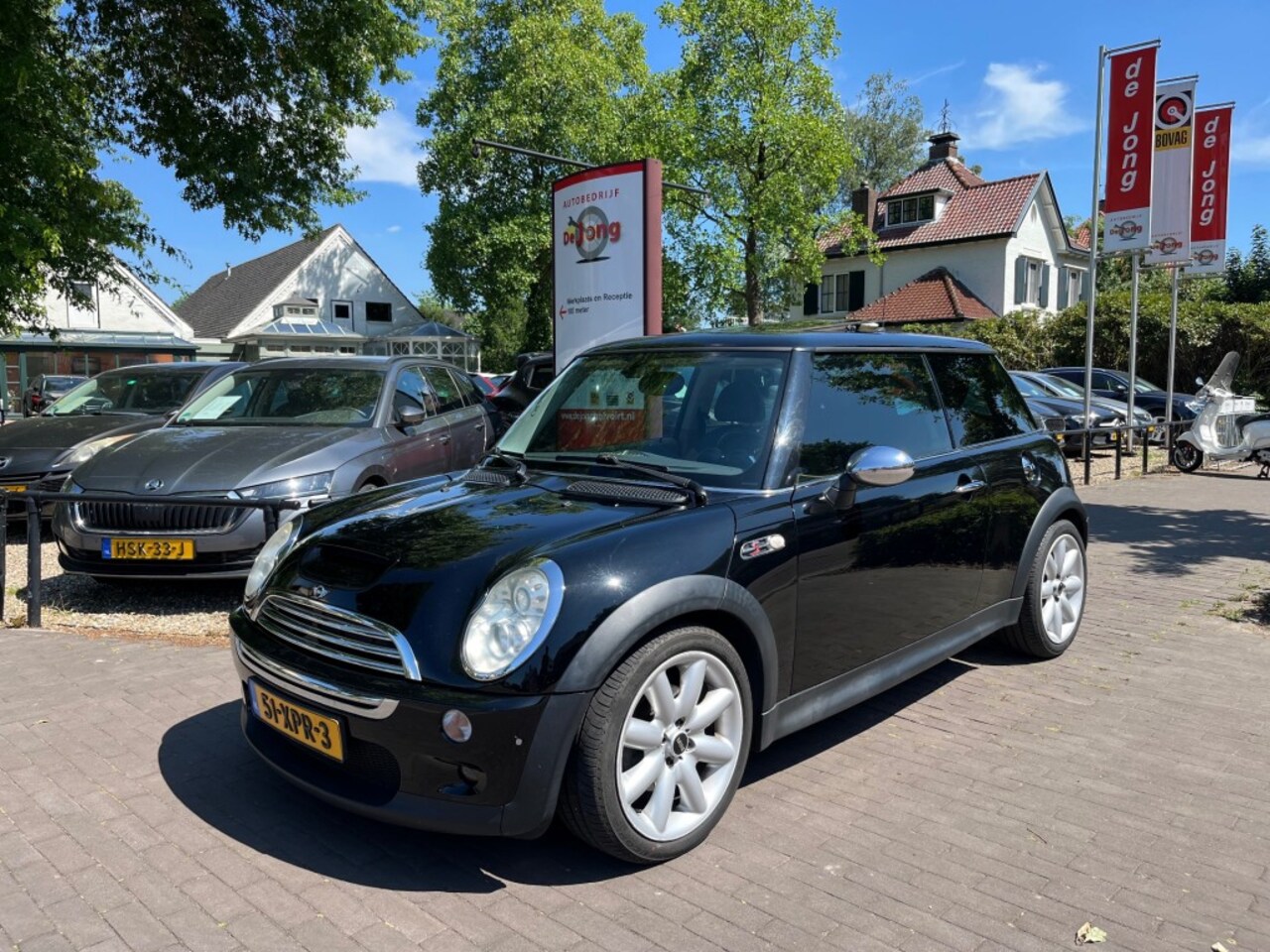 MINI Cooper S - 1.6 COOPER S 170PK / SCHUIFDAK / LEDER / HARMAN-KARDON - AutoWereld.nl