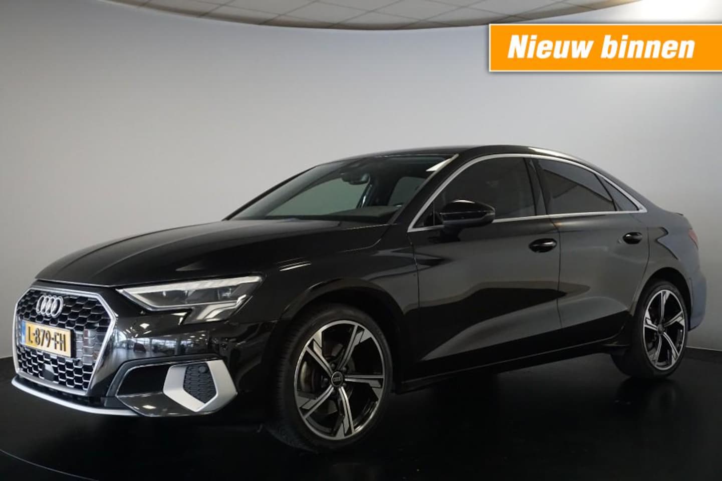 Audi A3 - 30 TFSI ambient light S-tronic Carplay Lane assist - AutoWereld.nl
