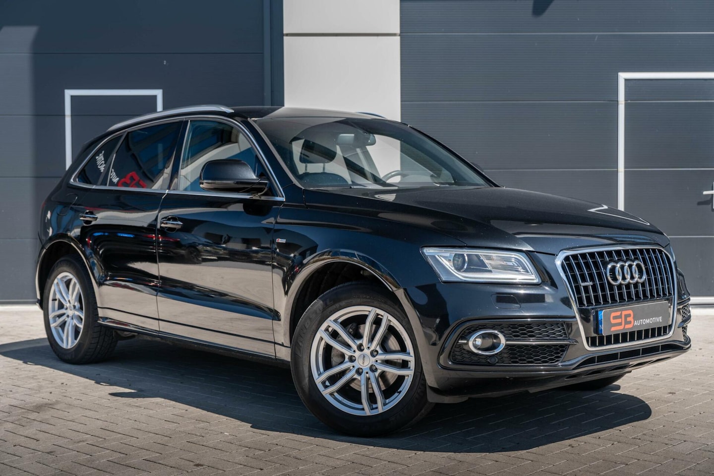 Audi Q5 - 2.0 TDI Quattro Sport Leder|Alcantara|Keyless! - AutoWereld.nl