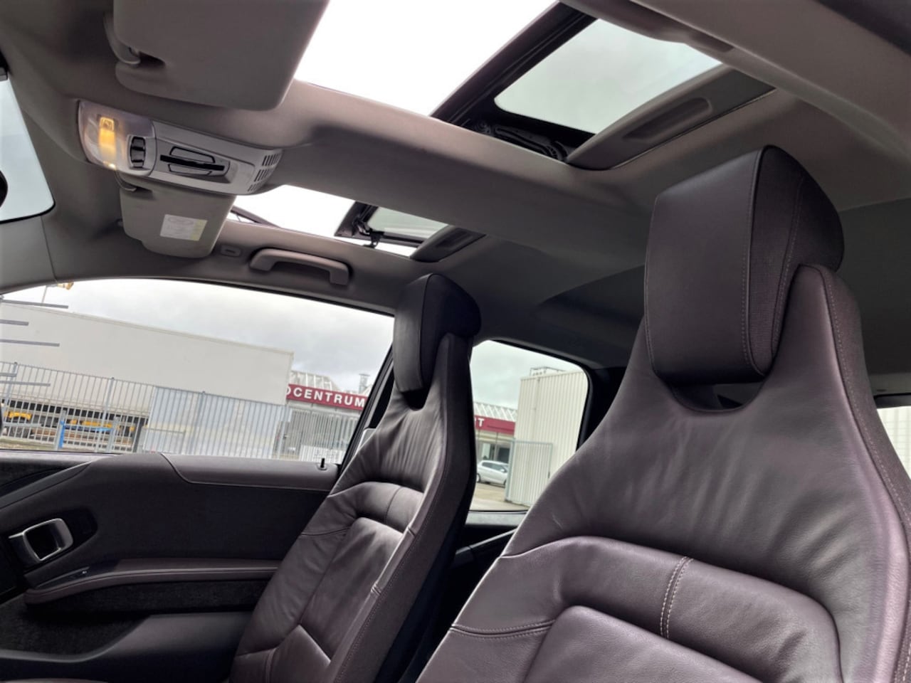 BMW i3 - S 184pk Executive 120Ah 42 kWh/Sunroof/H-kardon/Leder/20"/W-pomp/3-Fase - AutoWereld.nl