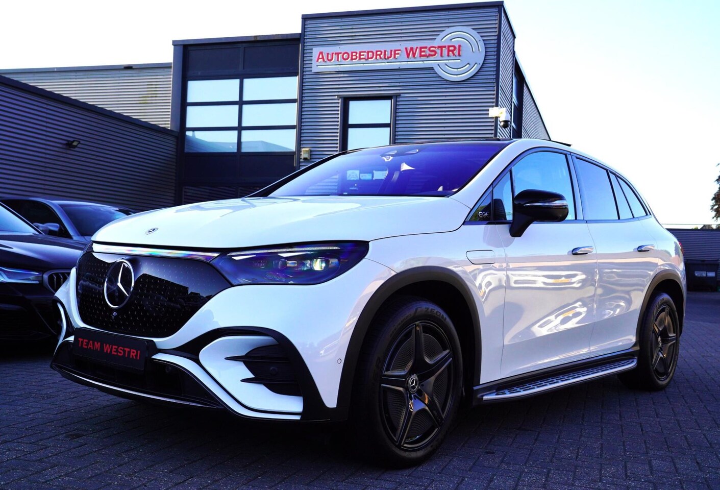 Mercedes-Benz EQE SUV - 500 4Matic AMG Line 91 kWh | Panorama | Trekhaak | Dual View | 360 cam | Adaptieve Cruise - AutoWereld.nl