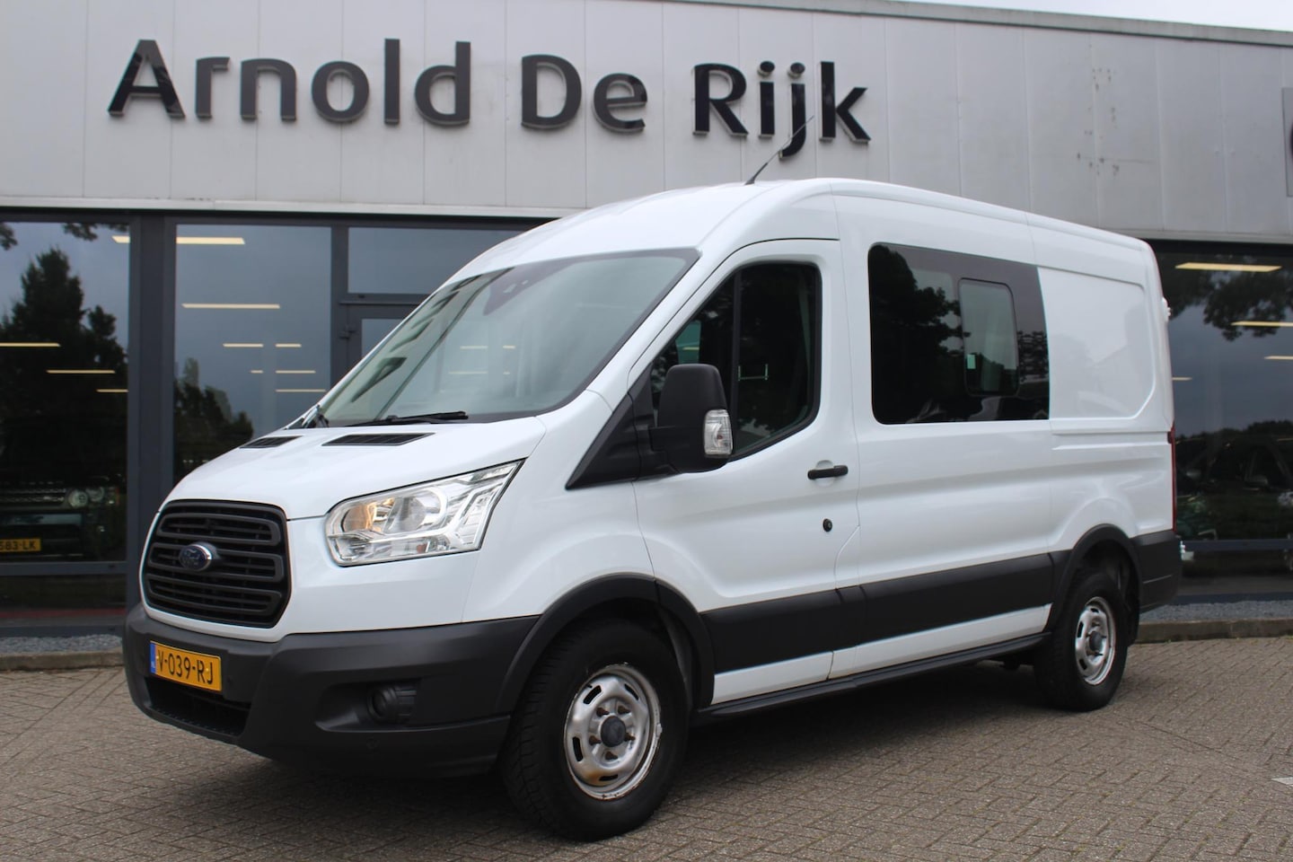 Ford Transit - 330 2.2 TDCI L2H3 DC Ambiente 330 2.2 TDCI L2H3 DC Ambiente - AutoWereld.nl