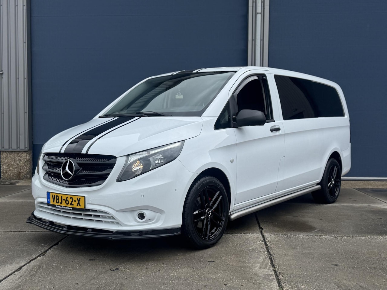 Mercedes-Benz Vito - 114 CDI Lang DC Comfort DUBBEL CABINE / NAVI / CAMERA / APPLE CARPLAY / TREKHAAK - AutoWereld.nl