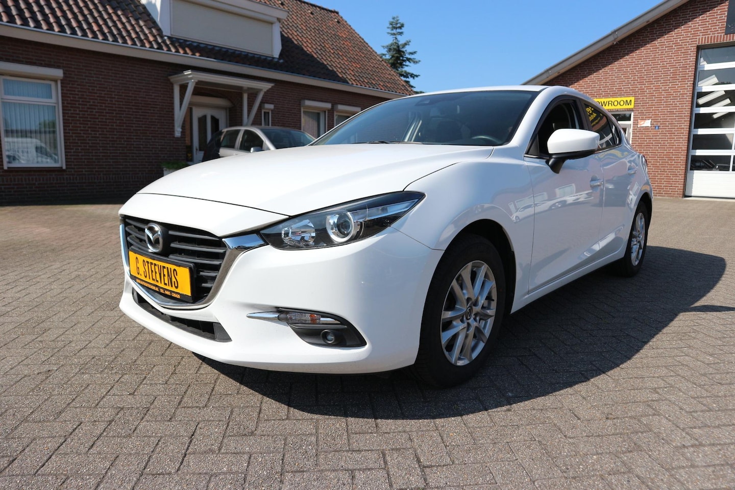 Mazda 3 - 2.0 SkyActiv-G 120 TS+ Navigatie - AutoWereld.nl