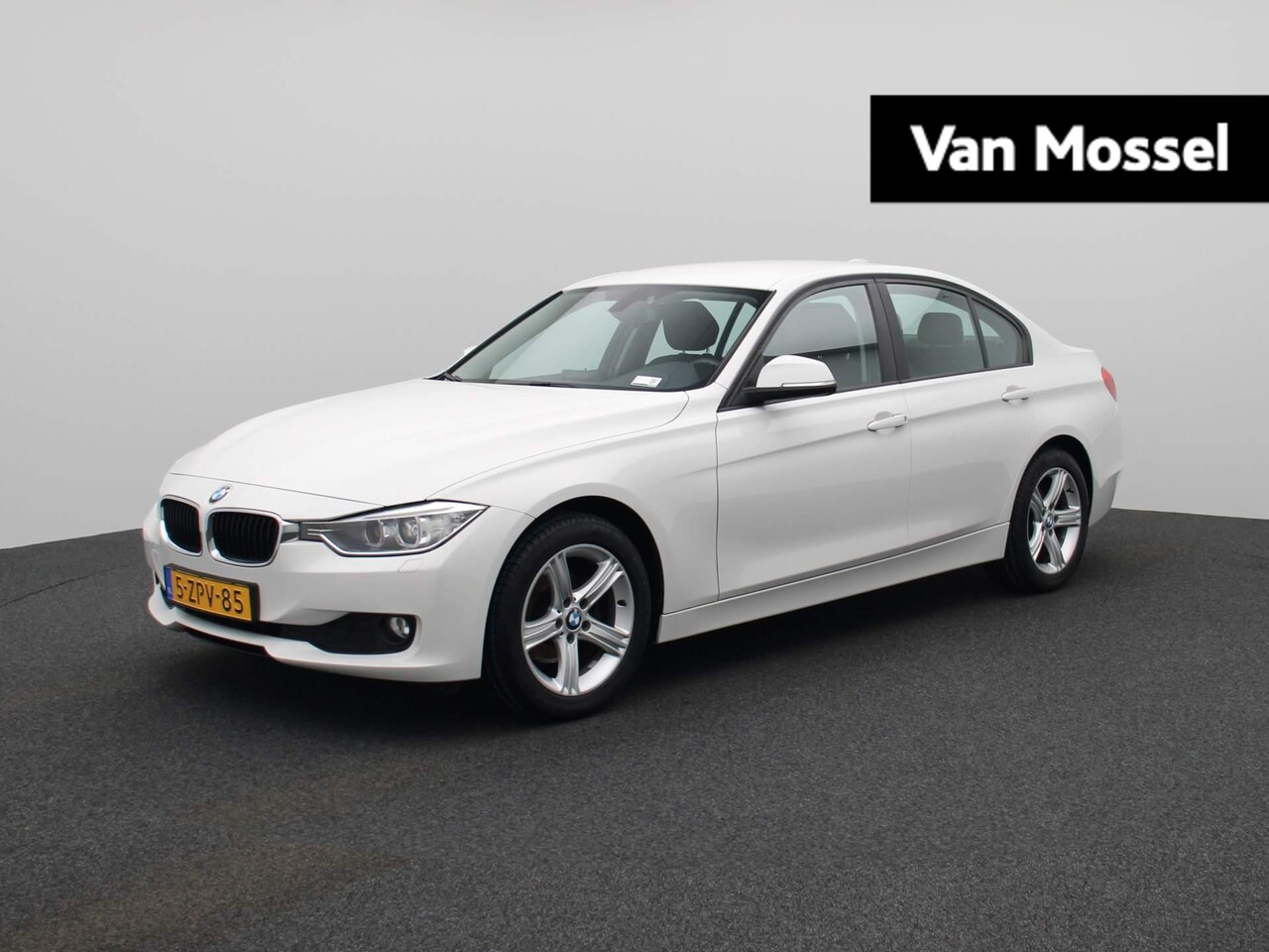 BMW 3-serie - 316i High Executive | NAVIGATIE | CLIMATE CONTROL | STOELVERWARMING | LICHTMETALEN VELGEN - AutoWereld.nl