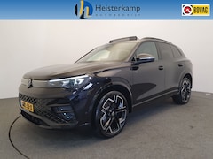 Volkswagen Tiguan - 1.5 eHybrid 272pk DSG/AUT R-Line Leder, Wegklapbare trekhaak, Panoramadak