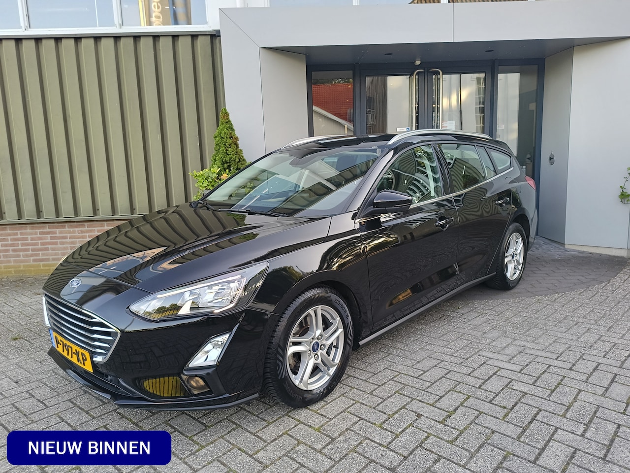 Ford Focus Wagon - 1.0 EcoBoost Hybrid Trend Edition Business | Airco | Trekhaak | Camera | BTW | - AutoWereld.nl