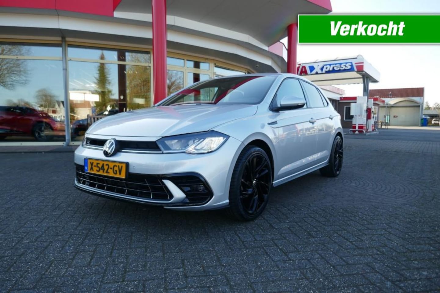 Volkswagen Polo - 1.0 TSI R-LINE  DIGITAAL COCKPIT/PARKEERHULP V+A/APPLE/ANDROID - AutoWereld.nl