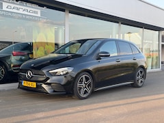 Mercedes-Benz B-klasse - 180 AMG Night pakket / automaat/ trekhaak / achteruitrijcamera