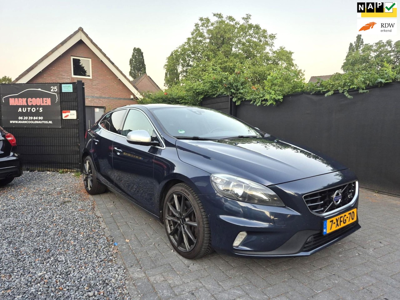Volvo V40 - 2.0 D4 R-Design Business Navi Clima Cruise Leer - AutoWereld.nl