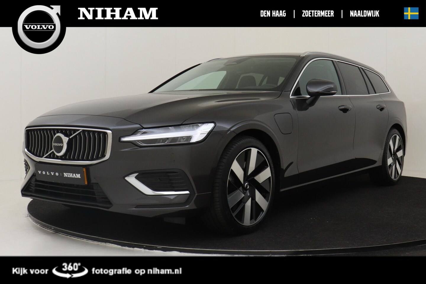 Volvo V60 - T6 PLUG-IN HYBRID AWD ESSENTIAL EDITION -ADAP.CRUISE|CLIMATE|BLIS|19"|PRIVACY.GLASS|PARK.A - AutoWereld.nl
