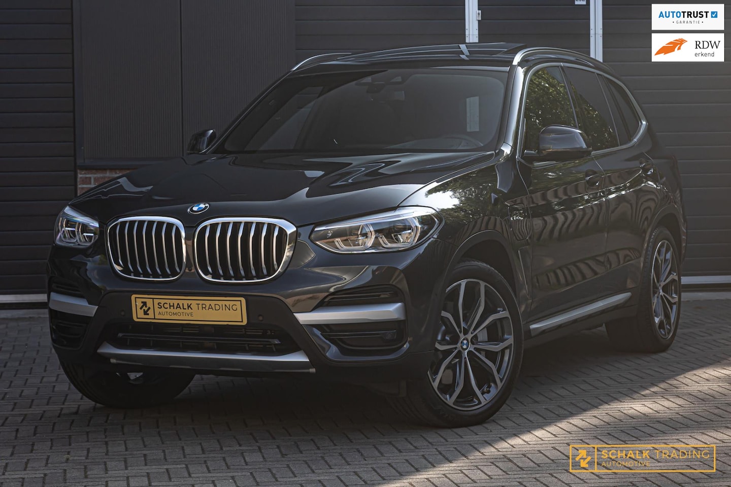 BMW X3 - XDrive30e Executive|Leder|Pano|360 cam|HUD|Dealer ond - AutoWereld.nl