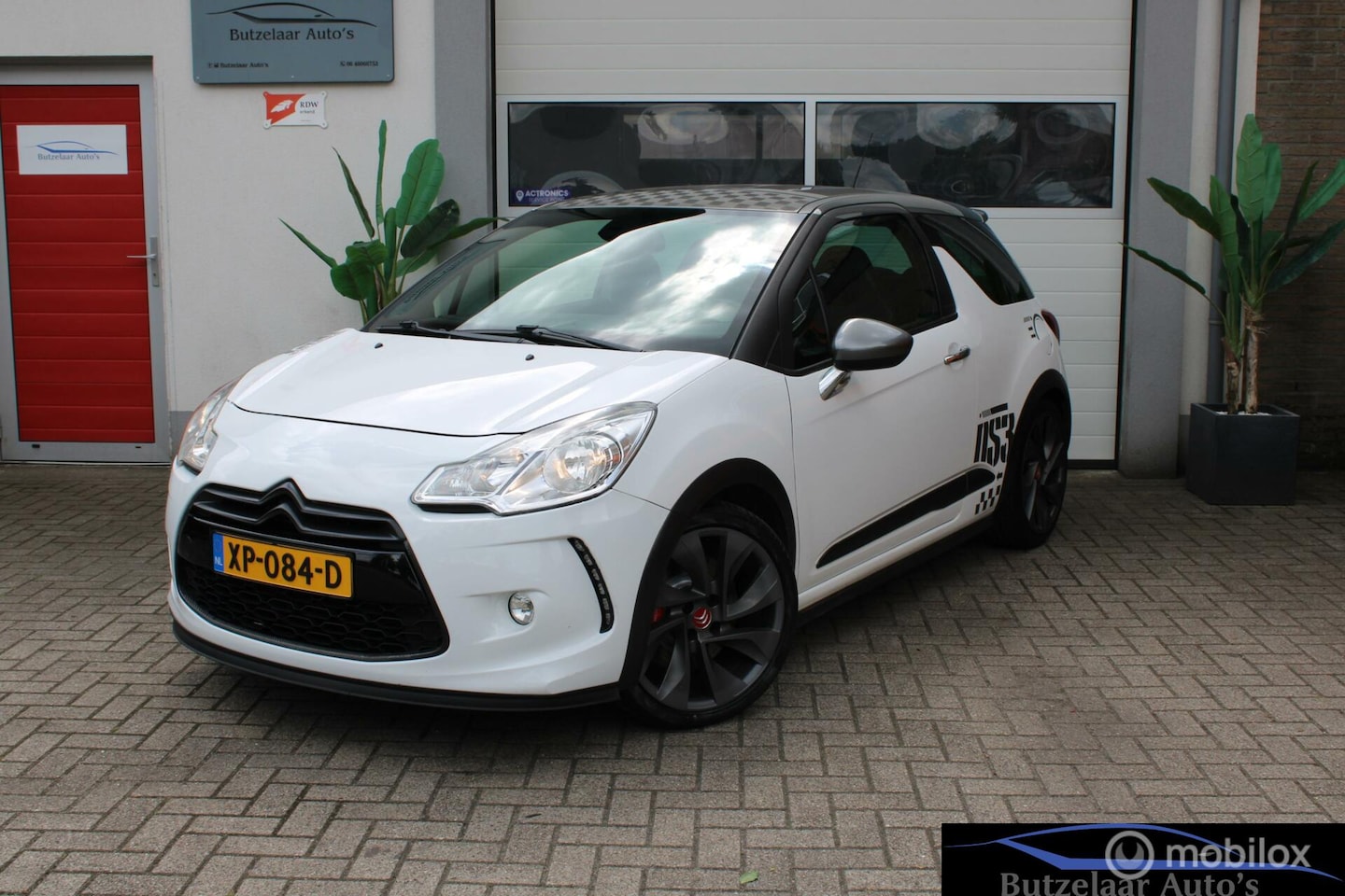 Citroën DS3 - 1.6 THP 200 Racing Carbon Pakket | Apk 06-26 - AutoWereld.nl