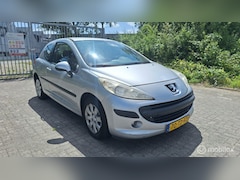 Peugeot 207 - 1.4-16V X-line