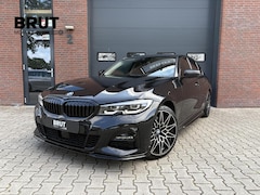 BMW 3-serie - 330i High Executive, M Pakket, Schuifdak, 19"