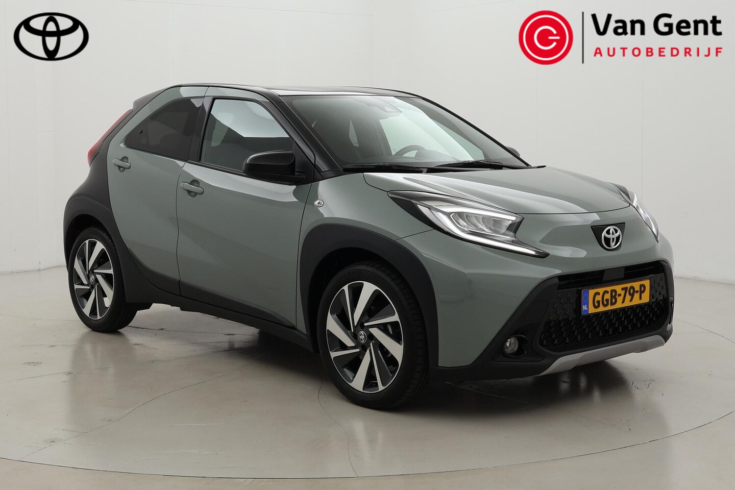 Toyota Aygo X - 1.0 VVT-i MT Envy | Navigatie | Apple Carplay / Android Auto | Camera | 18 inch | Parkeers - AutoWereld.nl