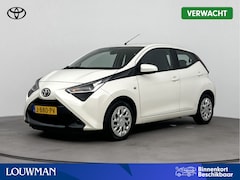 Toyota Aygo - 1.0 VVT-i x-play | Apple Carplay /- Android Auto | Airco | Parkeercamera |