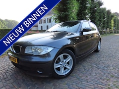 BMW 1-serie - 118i Automaat Airco 5 Drs Lm Velgen