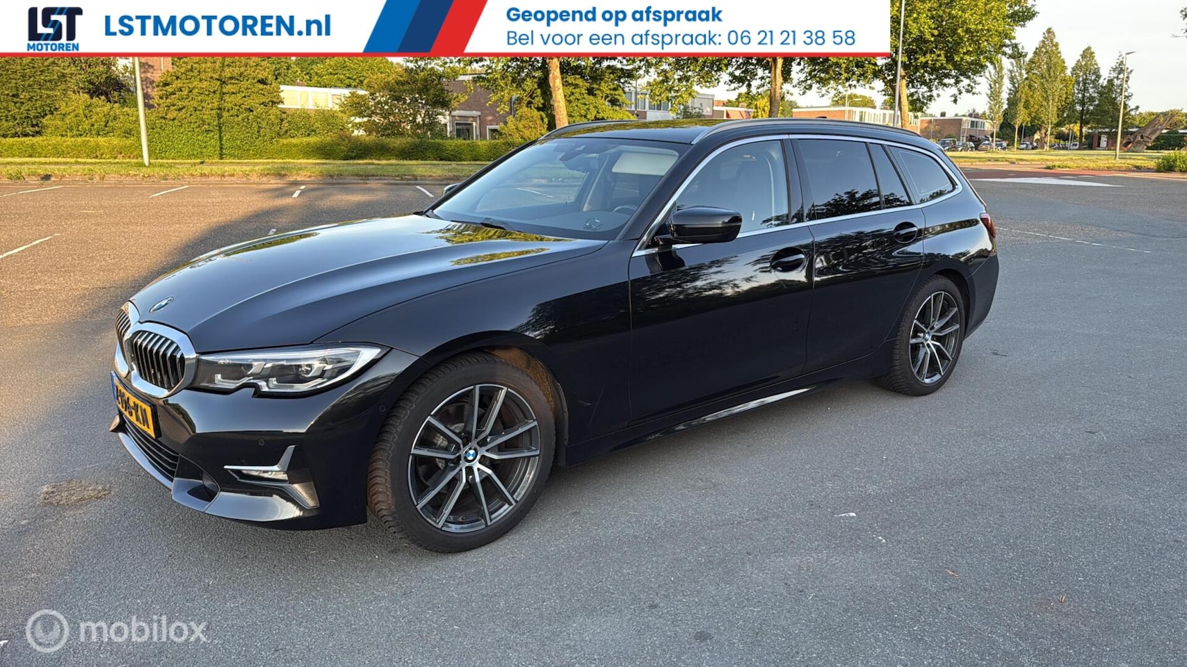 BMW 3-serie Touring - 320d 2019 luxery line,360 - AutoWereld.nl