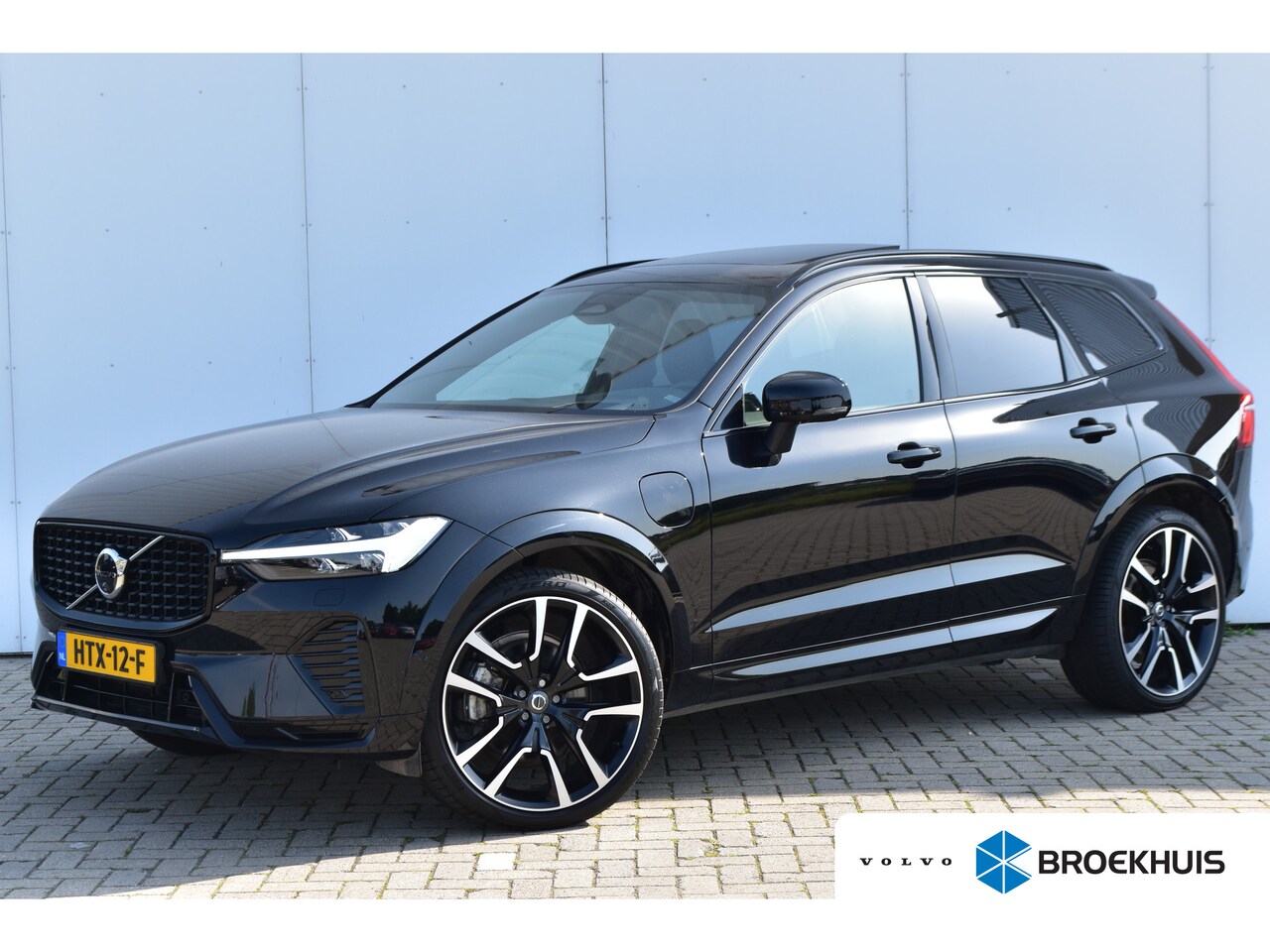 Volvo XC60 - T6 Ultimate Dark | Luchtvering | Pano | 360 Cam | - AutoWereld.nl