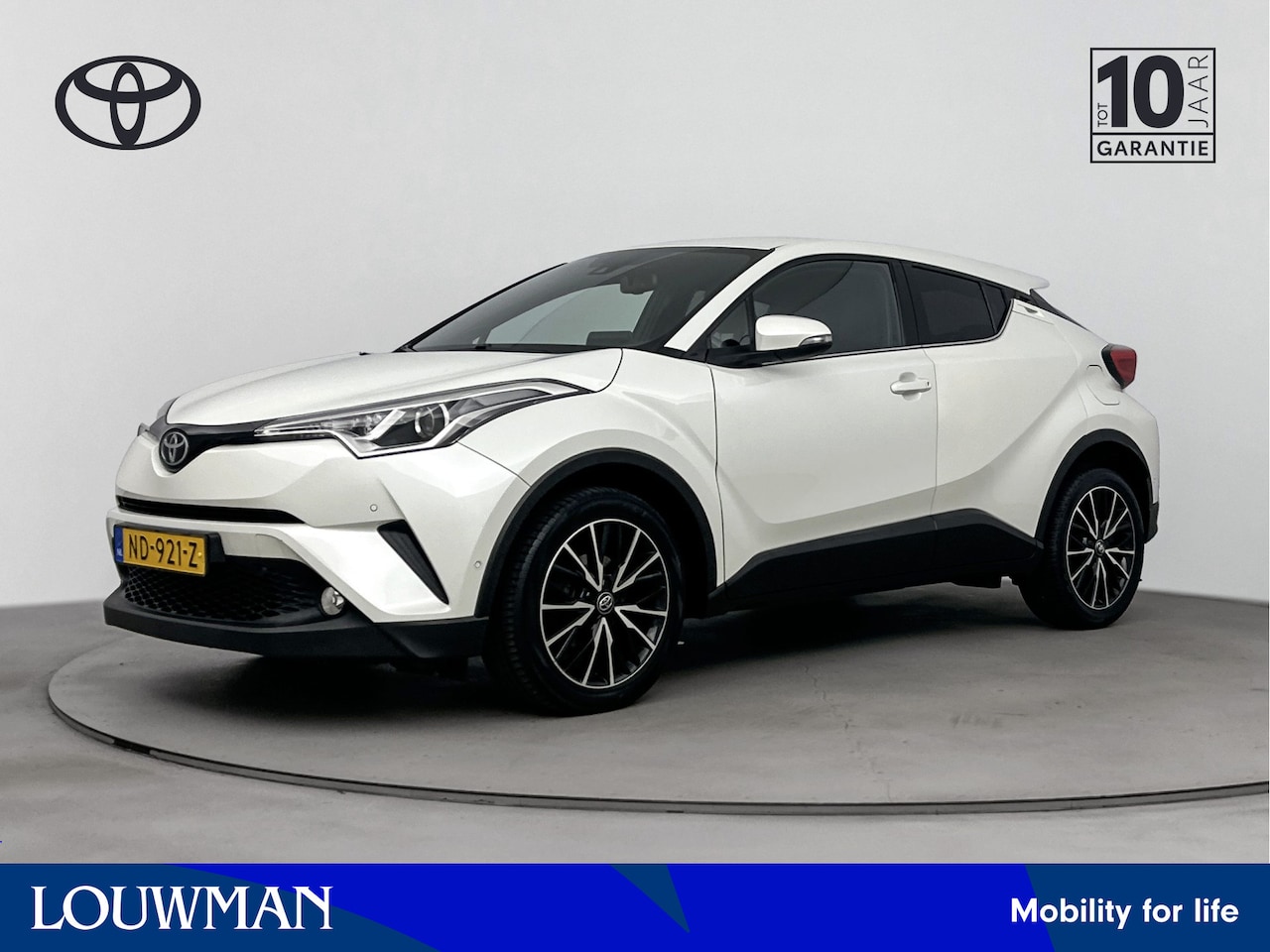 Toyota C-HR - 1.2 First Edition Navi | Stoelverwarming | Parkeersensoren | Metaallak | Lichtmetalen Velg - AutoWereld.nl