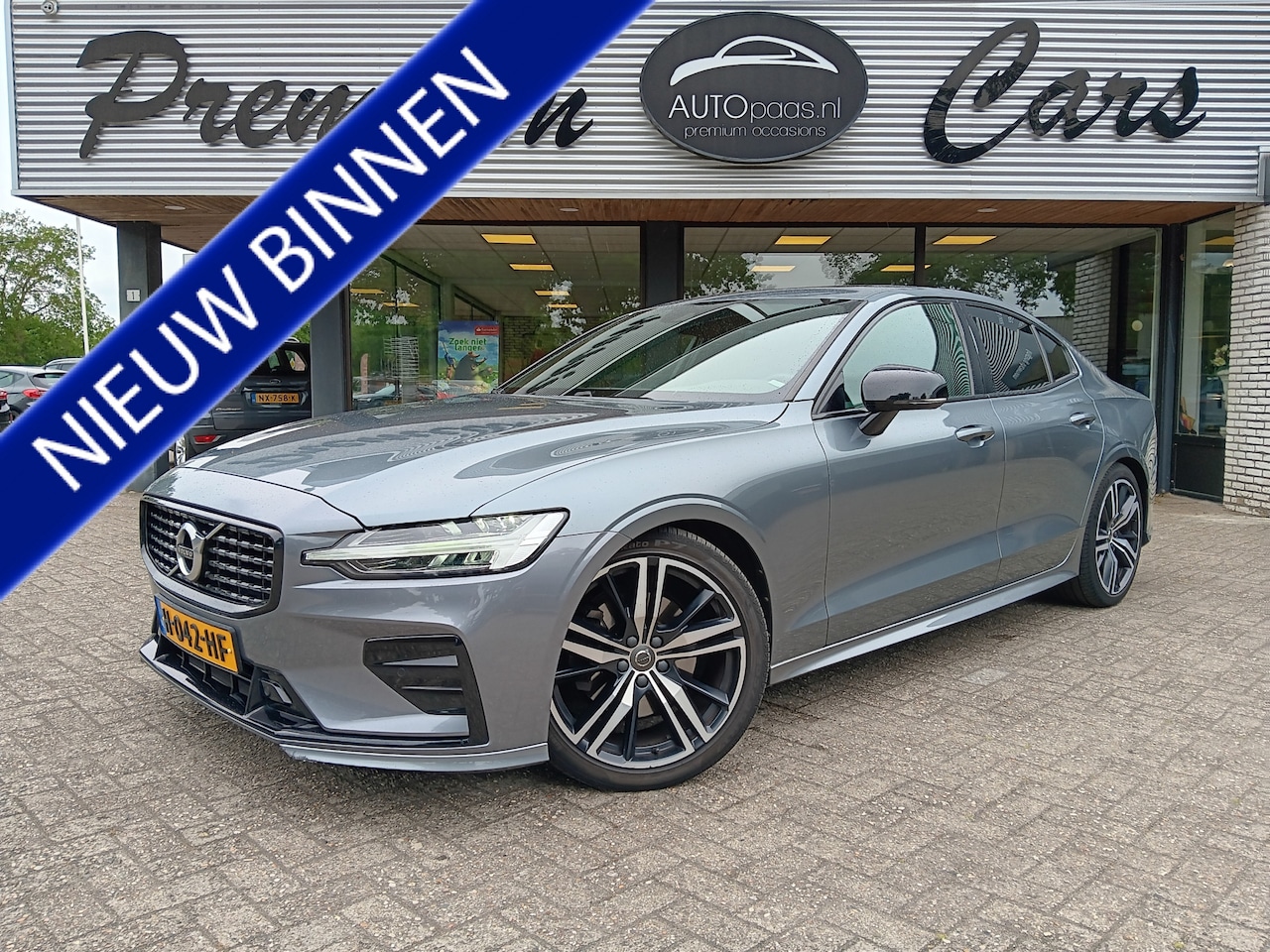 Volvo S60 - 2.0 T4 R-Design|PANO|HARMAN KARDON|AUTOMAAT|1ste Eig|Adapt Cr - AutoWereld.nl