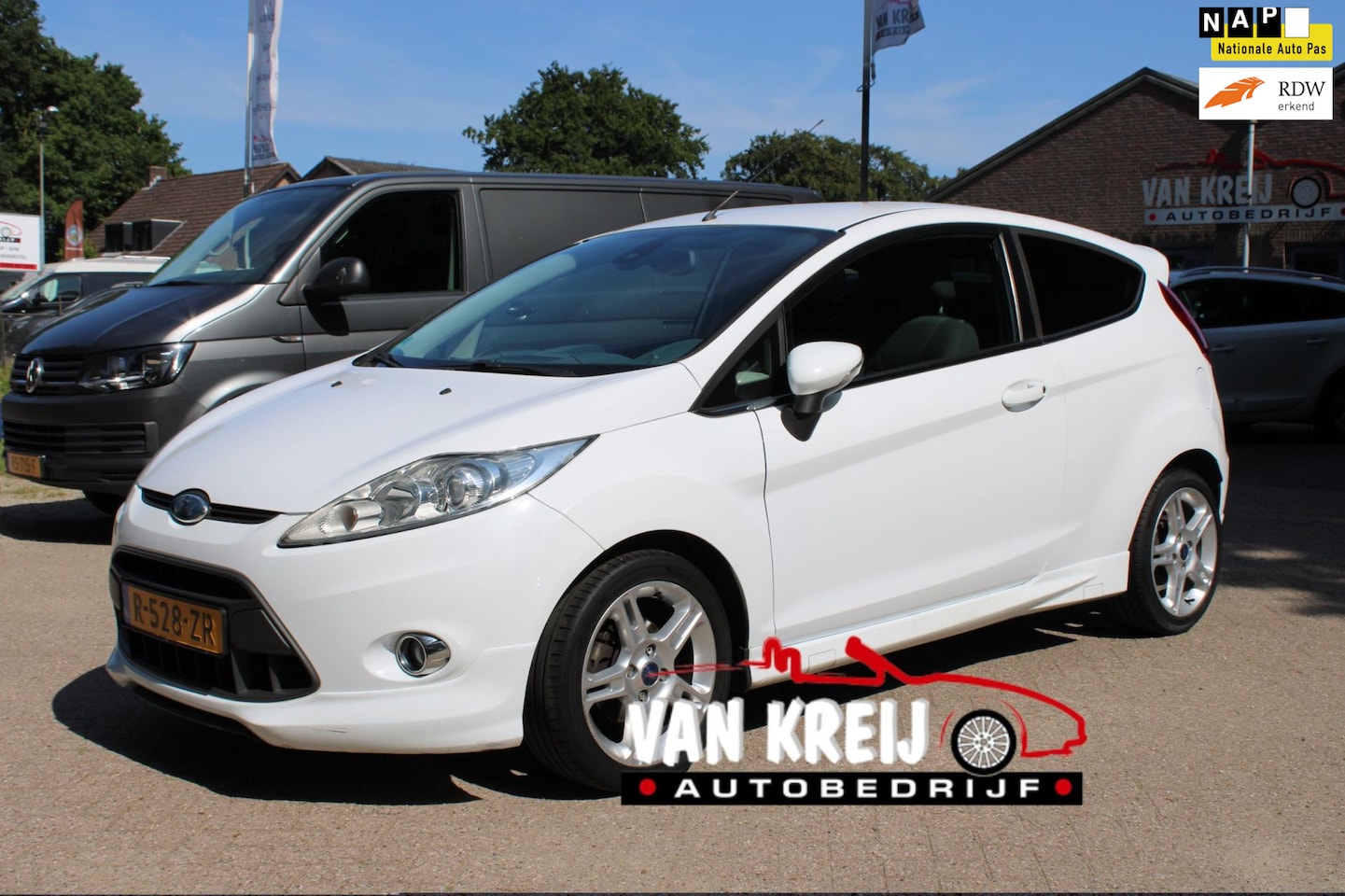 Ford Fiesta - 1.25 Titanium sport , Supernetjes!! beurt APK - AutoWereld.nl