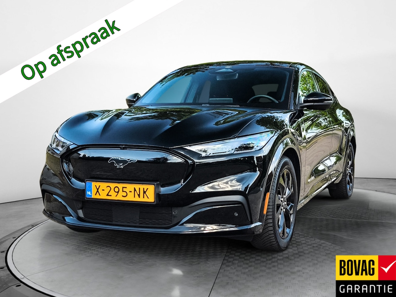 Ford Mustang Mach-E - Extended Premium AWD 98 kWh (351 PK) 1e-Eig. & Dealer-Onderh. BOVAG-Garantie. NL-Auto. Lee - AutoWereld.nl