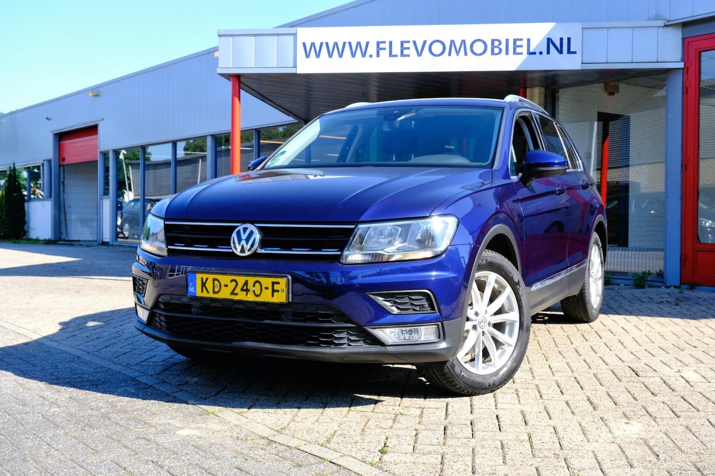 Volkswagen Tiguan - 2.0 TDI 150PK Comfortline Navi|Clima|PDC|Trekhaak Wegkl. - AutoWereld.nl