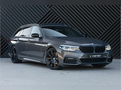 BMW 5-serie Touring - 520i M Sport Pano Comfortstoel. Head Up Driving Assist Ambient Laser