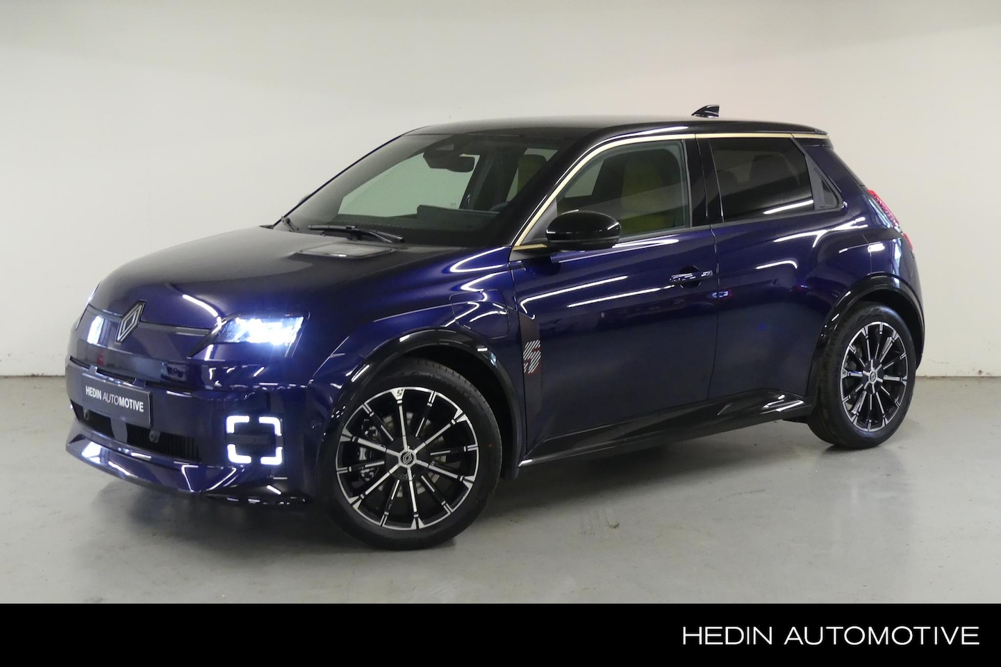 Renault 5 - urban range iconic cinq 40 kWh / Pack Advanced & Driving Assist / - AutoWereld.nl