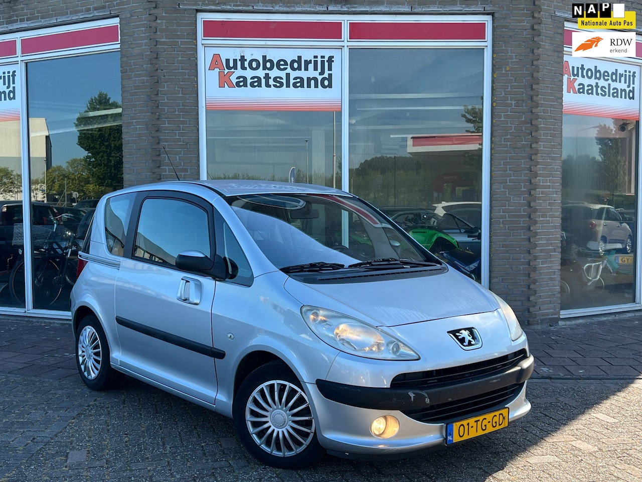 Peugeot 1007 - 1.4 Gentry - Nieuwe APK - Nieuwe Koppeling! - Nette auto - AutoWereld.nl