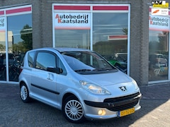 Peugeot 1007 - 1.4 Gentry - Nieuwe APK - Nieuwe Koppeling - Nette auto