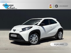 Toyota Aygo X - 1.0 VVT-i MT Play 72pk - Camera - Cruise - Lane - Carplay - Rijklaar