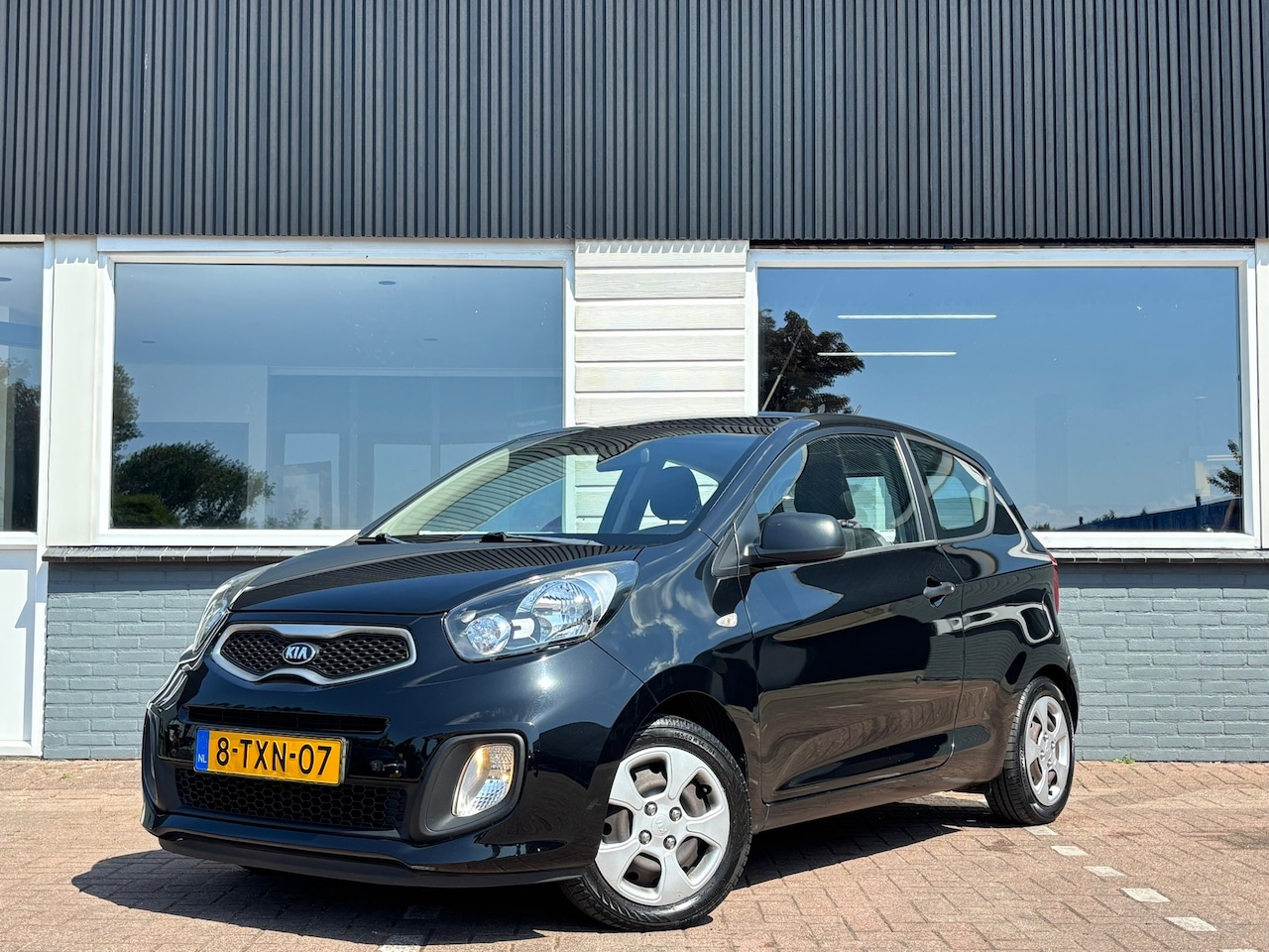 Kia Picanto - 1.0 CVVT EconomyLine / Lage Km / Trekhaak / APK / - AutoWereld.nl
