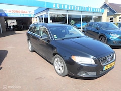 Volvo V70 - 2.0 D3 163PK Momentum TREKHAAK+LEER+XENON