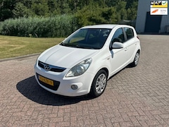 Hyundai i20 - 1.2i DynamicVersion/AIRCO/ELECRAMEN VOOR