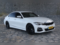 BMW 3-serie - 320i M Sport I Geen Import I Sfeerverlichting I Alcantara
