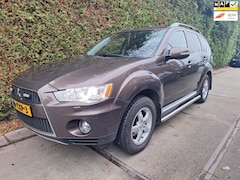 Mitsubishi Outlander - 2.2 DI-D Edition Two TC-SST