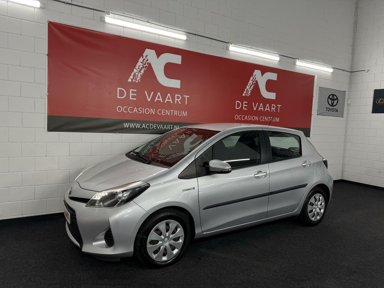 Toyota Yaris - 1.5 Full Hybrid Aspiration - 1EIGENAAR/CAM/NAP - AutoWereld.nl