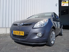 Hyundai i20 - 1.2i i-Motion SCHADEAUTO