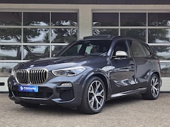 BMW X5 - XDRIVE45E M SPORT | DRIVING PROFF. | PANORAMA | 360 CAMERA | SPORTSTOELEN | LASER |